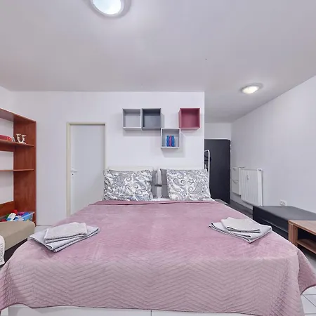 Relax Apartment Bratislava Exterior photo